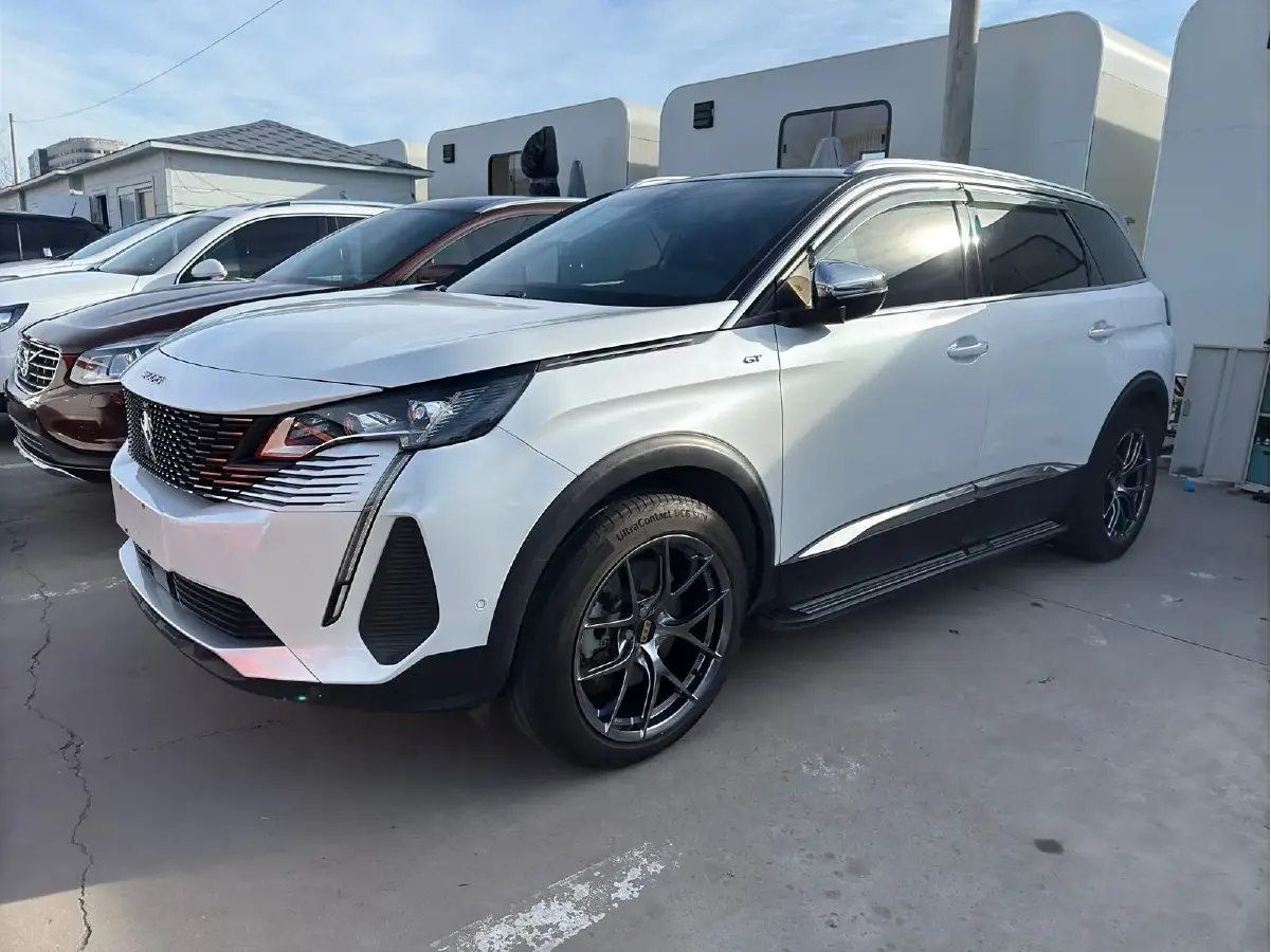 2021 Peugeot 5008 1.8T 211HP L4 8AT