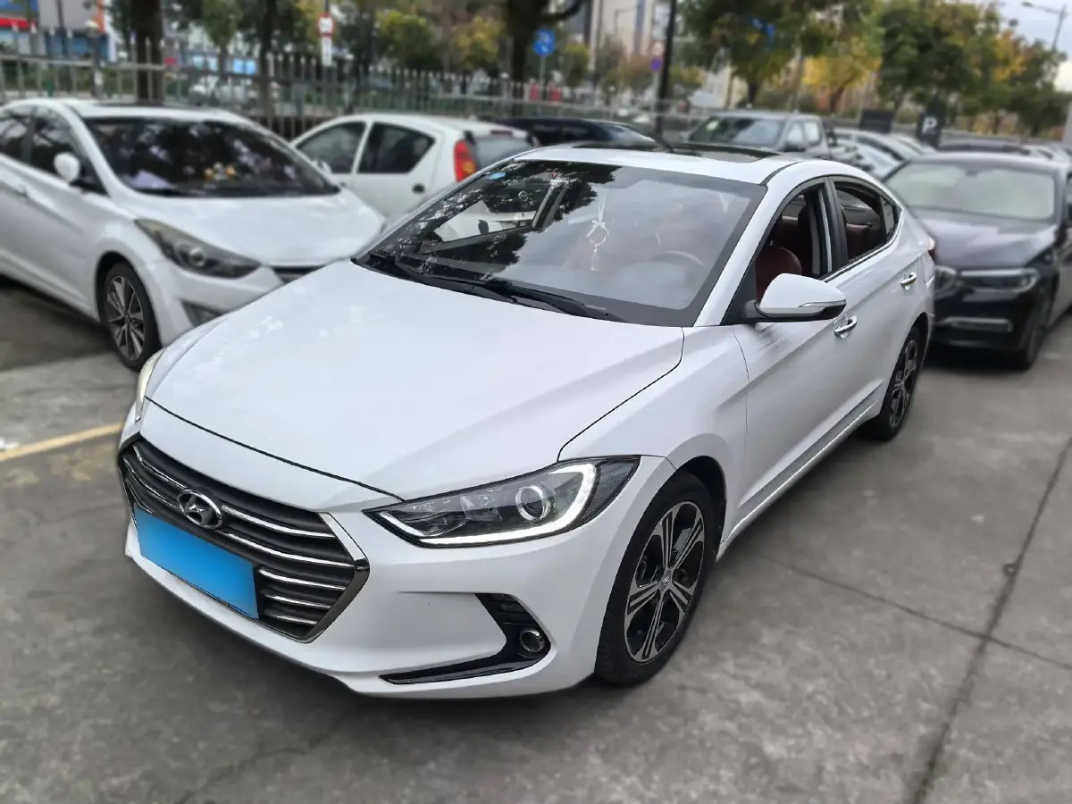 2018 Hyundai Elantra 1.4T 130HP L4 7DCT