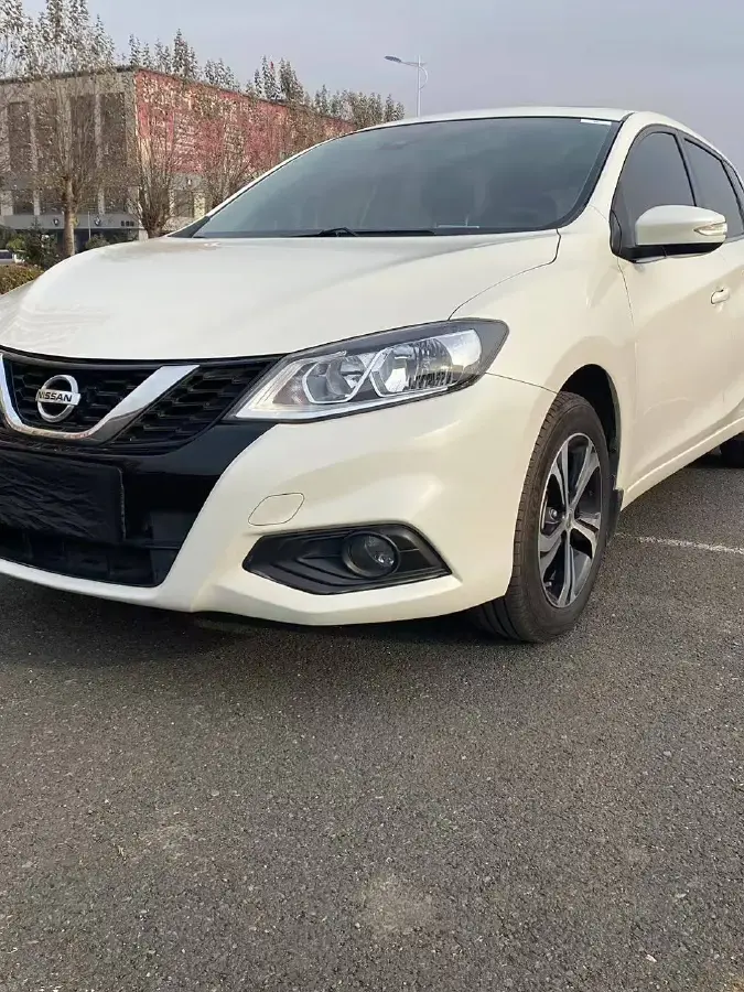 2016 Nissan Tiida 1.6L 126HP L4 CVT