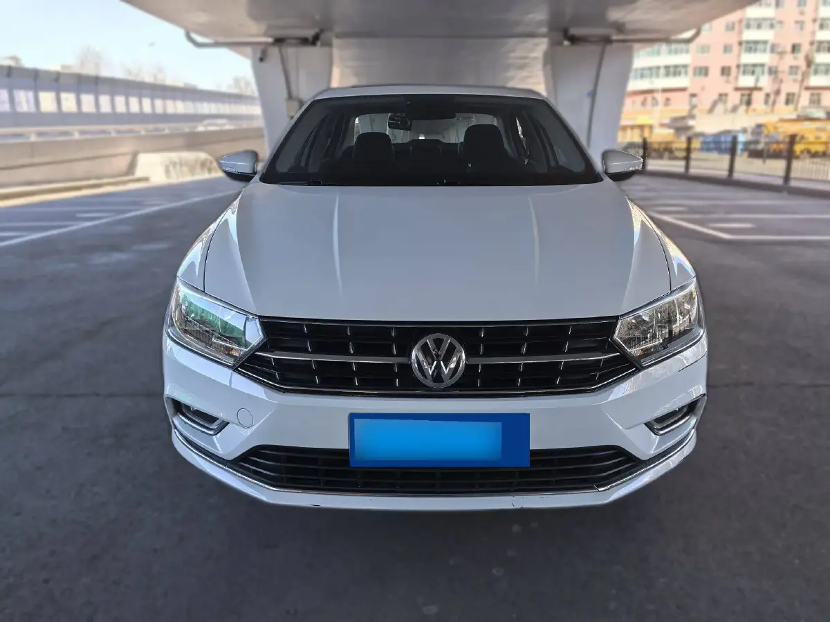 2016 Volkswagen Bora 1.6L 110HP L4 6AT