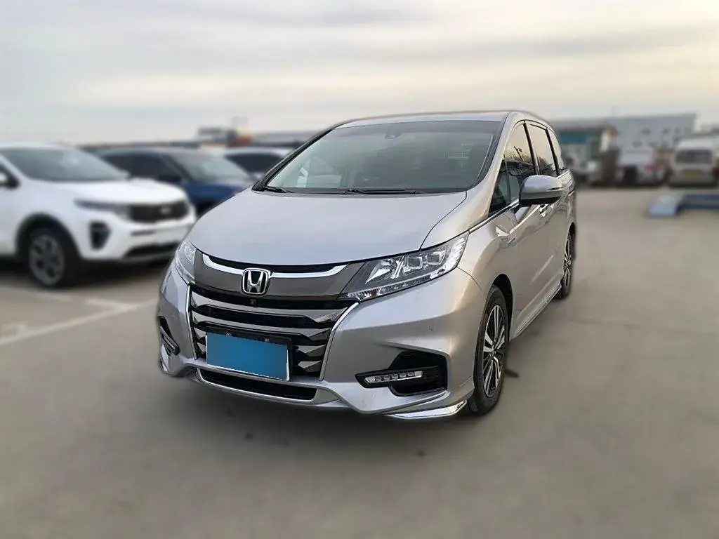 2019 Honda Odyssey 2.0L 146HP L4 E-CVT Hybrid