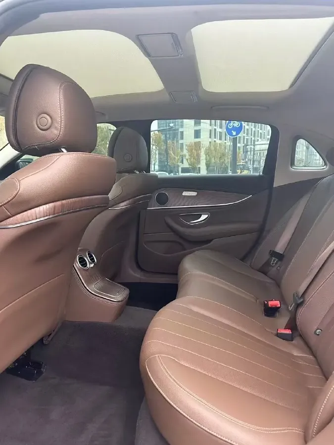 2022 Mercedes-Benz E Class 2.0T 197HP L4 9AT,autocango,china used car exporter,china ev exporter,chinese used car exporter,chinese used ev exporter
