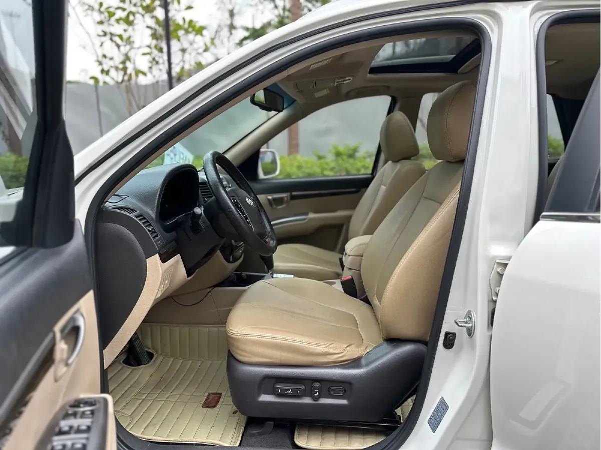 2012 Hyundai Santafe Classic 2.4L 174HP L4 6AT,autocango,china used car exporter,china ev exporter,chinese used car exporter,chinese used ev exporter
