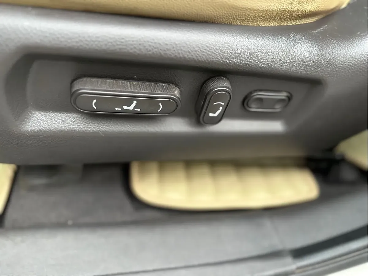 2012 Hyundai Santafe Classic 2.4L 174HP L4 6AT,autocango,china used car exporter,china ev exporter,chinese used car exporter,chinese used ev exporter