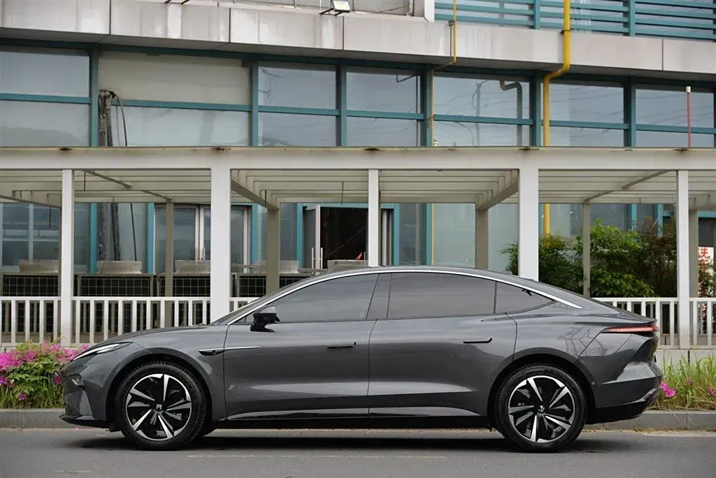 2023 Rising Auto F7 BEV 77KWH,autocango,china used car exporter,china ev exporter,chinese used car exporter,chinese used ev exporter