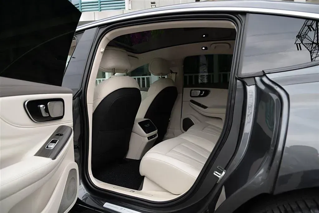 2023 Rising Auto F7 BEV 77KWH,autocango,china used car exporter,china ev exporter,chinese used car exporter,chinese used ev exporter