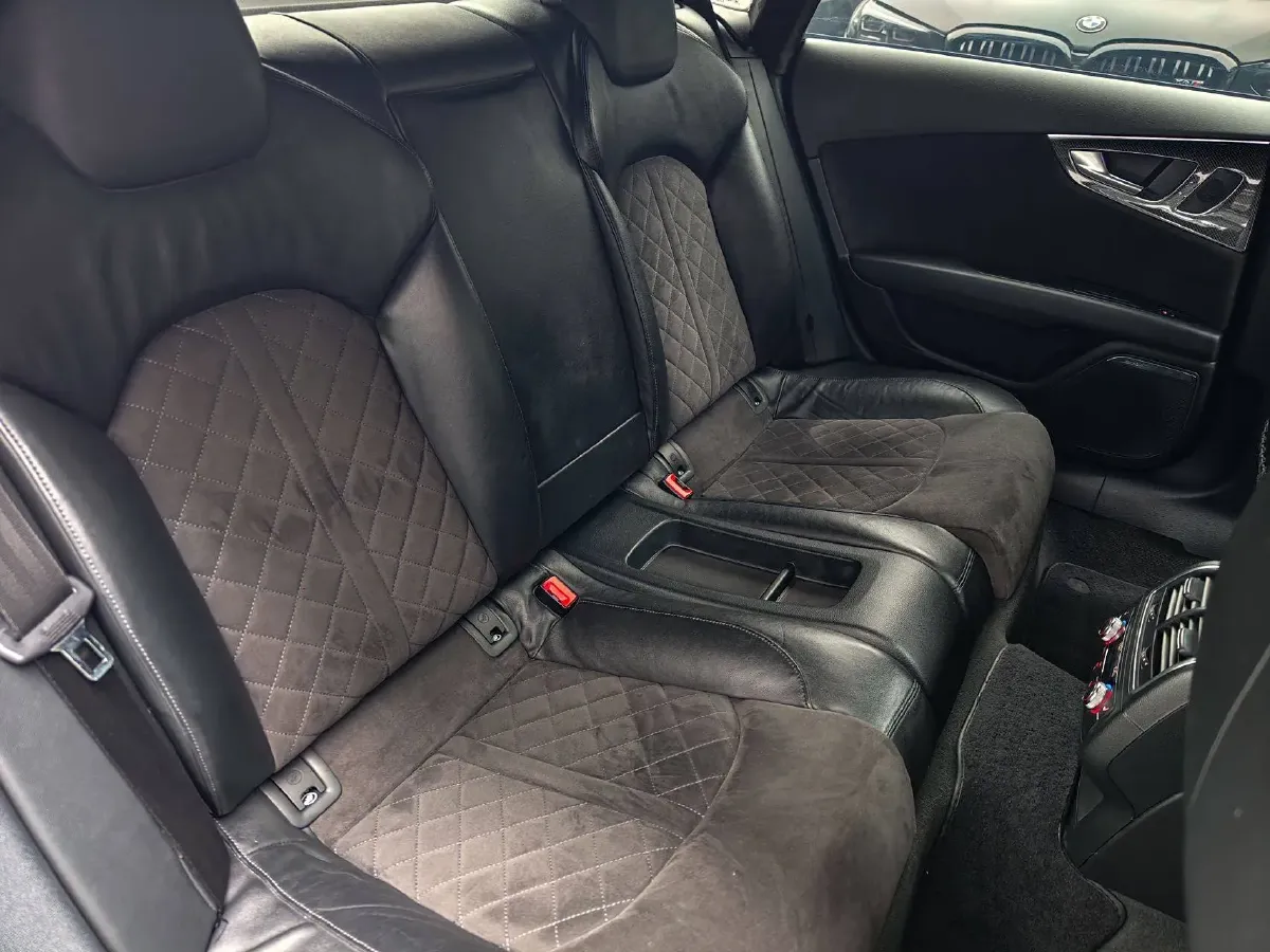 2013 Audi S7 4.0T 420HP V8 7DCT,autocango,china used car exporter,china ev exporter,chinese used car exporter,chinese used ev exporter