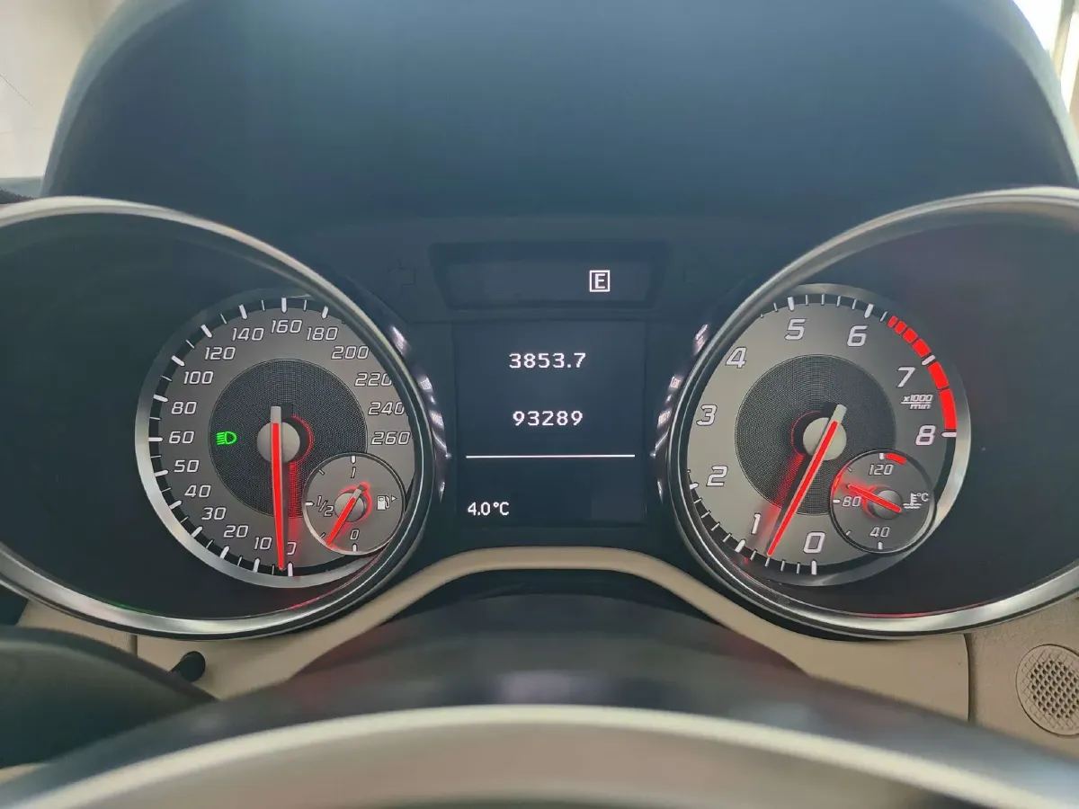 2011 Mercedes-Benz SLK Class 1.8T 184HP L4 7AT,autocango,china used car exporter,china ev exporter,chinese used car exporter,chinese used ev exporter