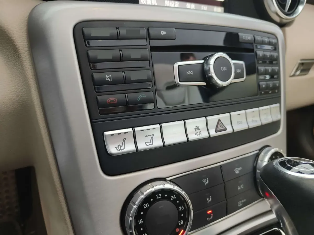 2011 Mercedes-Benz SLK Class 1.8T 184HP L4 7AT,autocango,china used car exporter,china ev exporter,chinese used car exporter,chinese used ev exporter