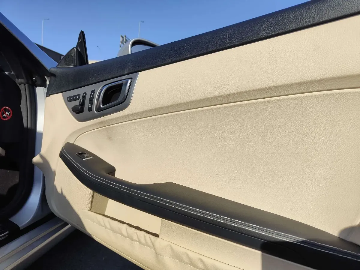 2011 Mercedes-Benz SLK Class 1.8T 184HP L4 7AT,autocango,china used car exporter,china ev exporter,chinese used car exporter,chinese used ev exporter