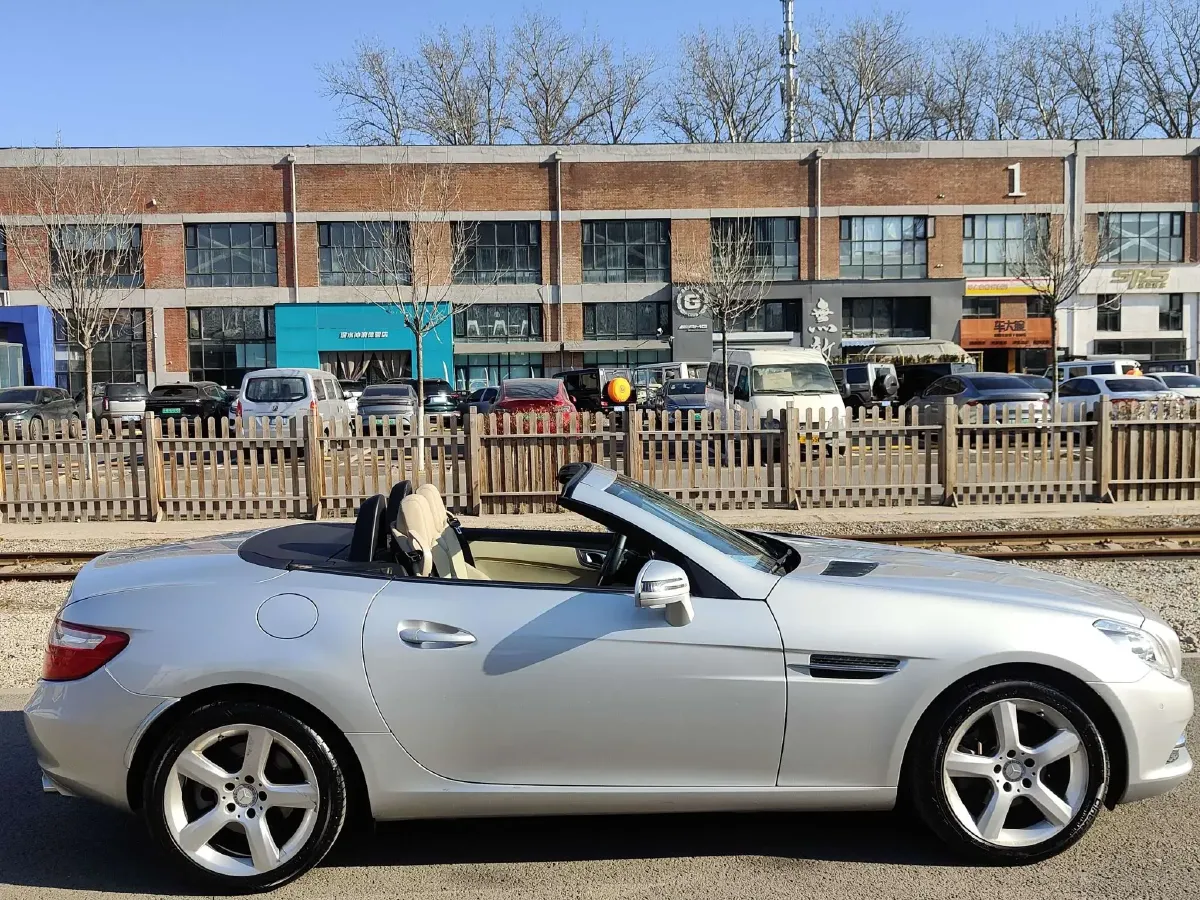 2011 Mercedes-Benz SLK Class 1.8T 184HP L4 7AT,autocango,china used car exporter,china ev exporter,chinese used car exporter,chinese used ev exporter