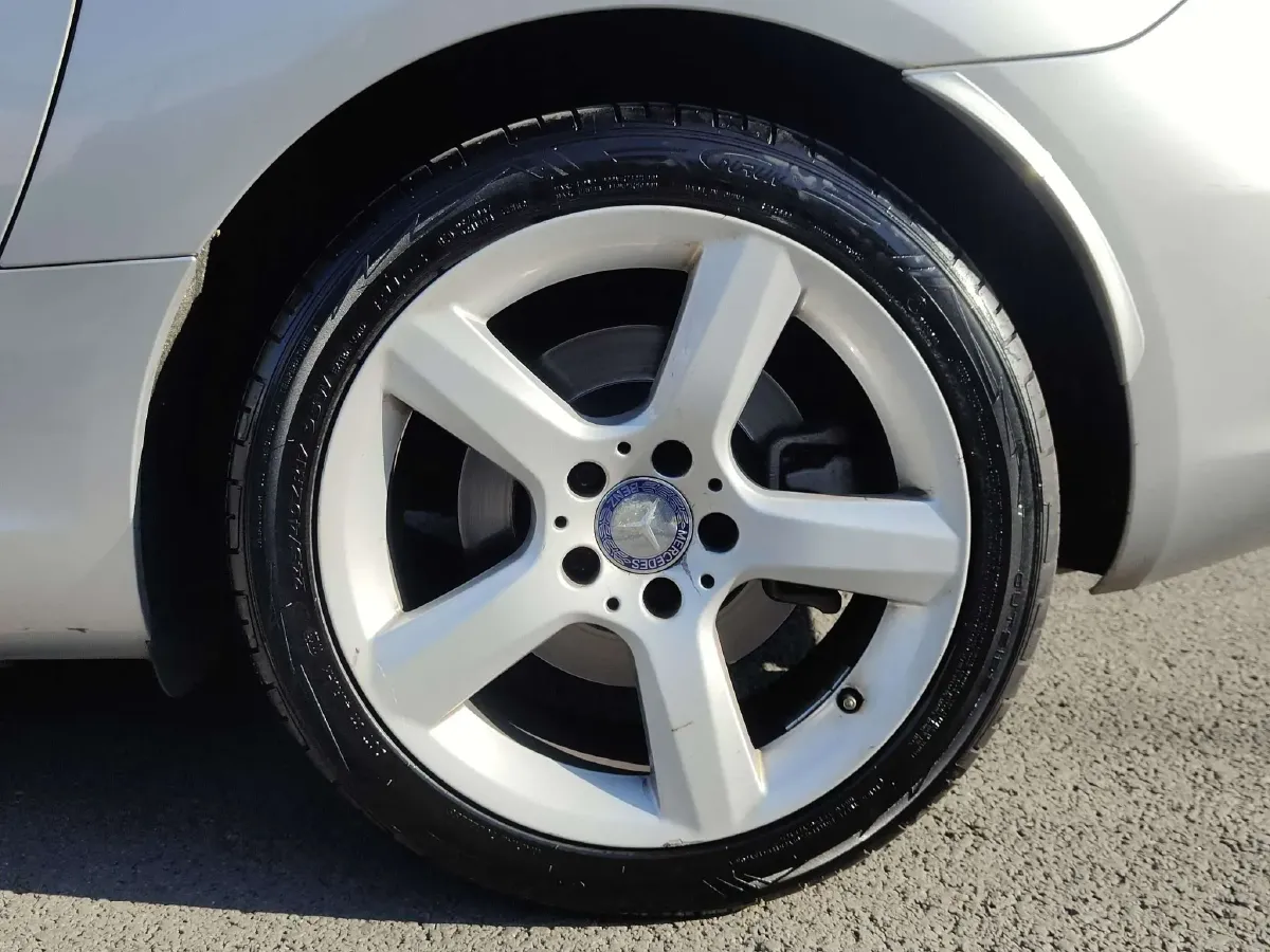 2011 Mercedes-Benz SLK Class 1.8T 184HP L4 7AT,autocango,china used car exporter,china ev exporter,chinese used car exporter,chinese used ev exporter