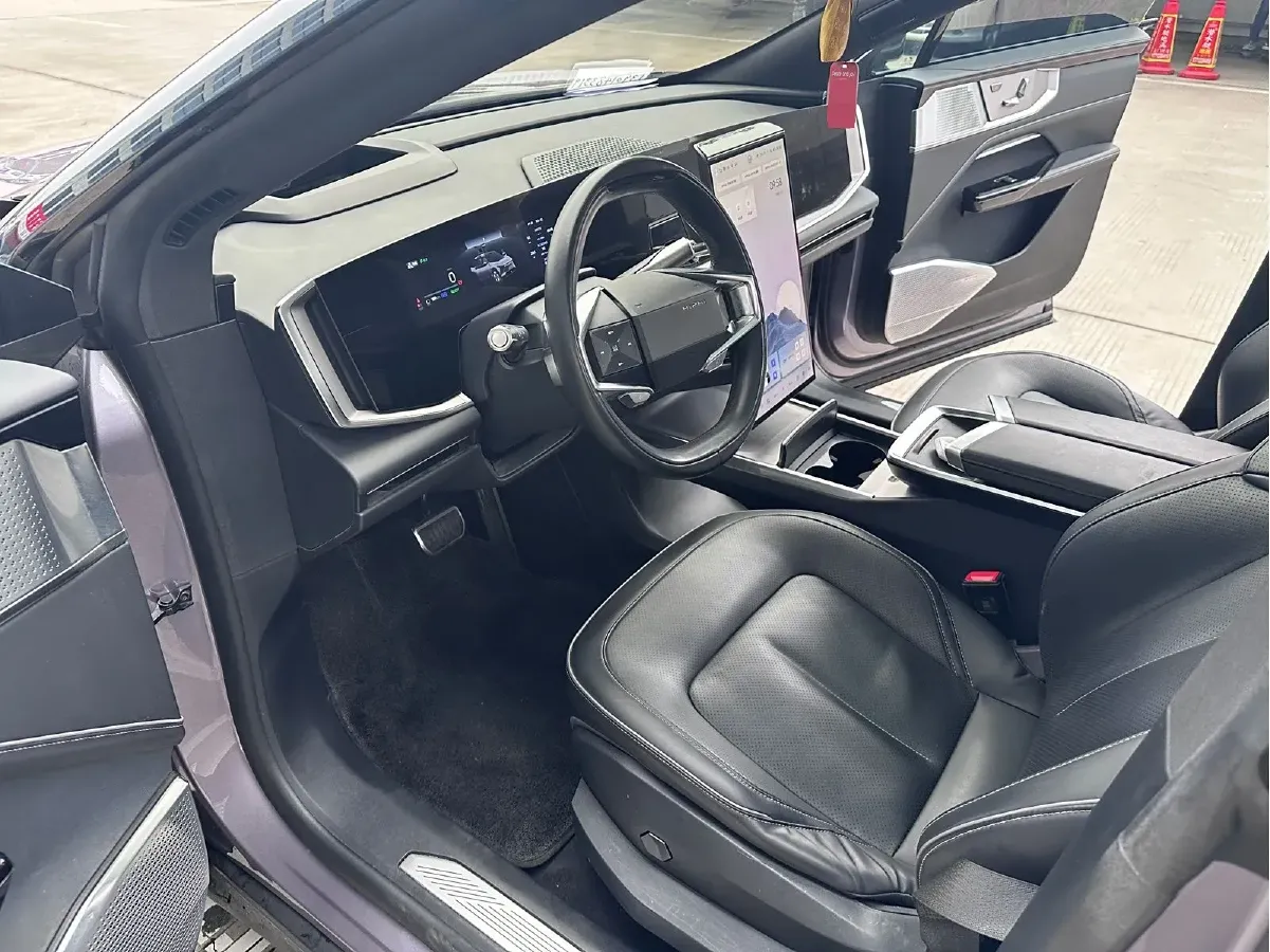 2023 HiPhi Y BEV 76.6KWH,autocango,china used car exporter,china ev exporter,chinese used car exporter,chinese used ev exporter