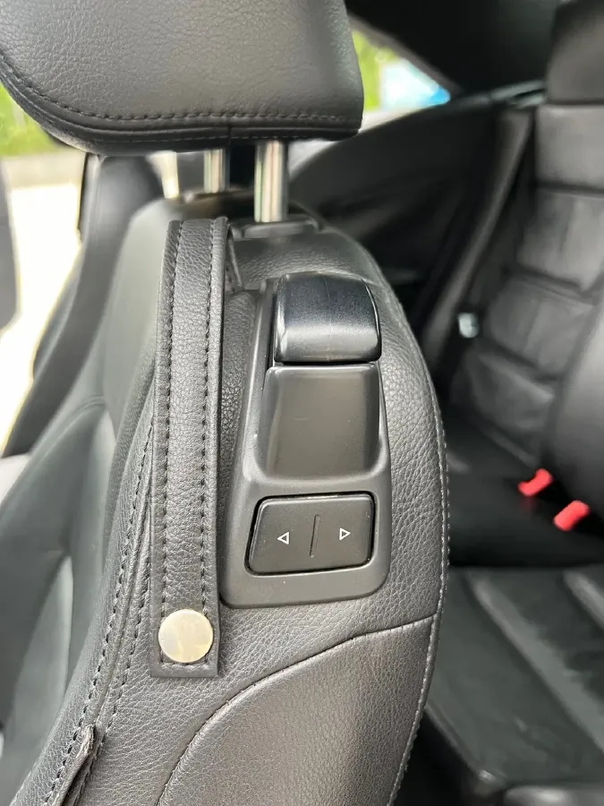 2011 Volkswagen Eos 2.0T 211HP L4 6DCT,autocango,china used car exporter,china ev exporter,chinese used car exporter,chinese used ev exporter