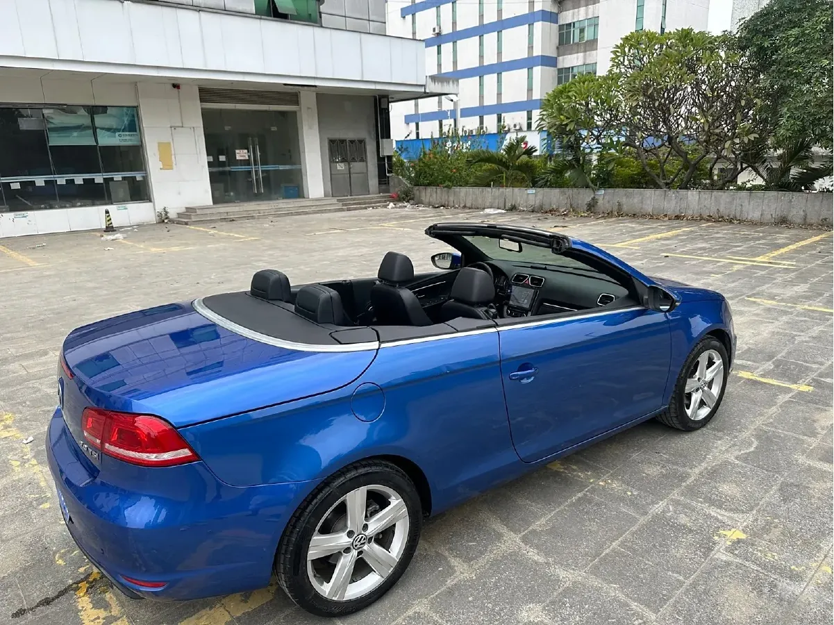 2011 Volkswagen Eos 2.0T 211HP L4 6DCT,autocango,china used car exporter,china ev exporter,chinese used car exporter,chinese used ev exporter