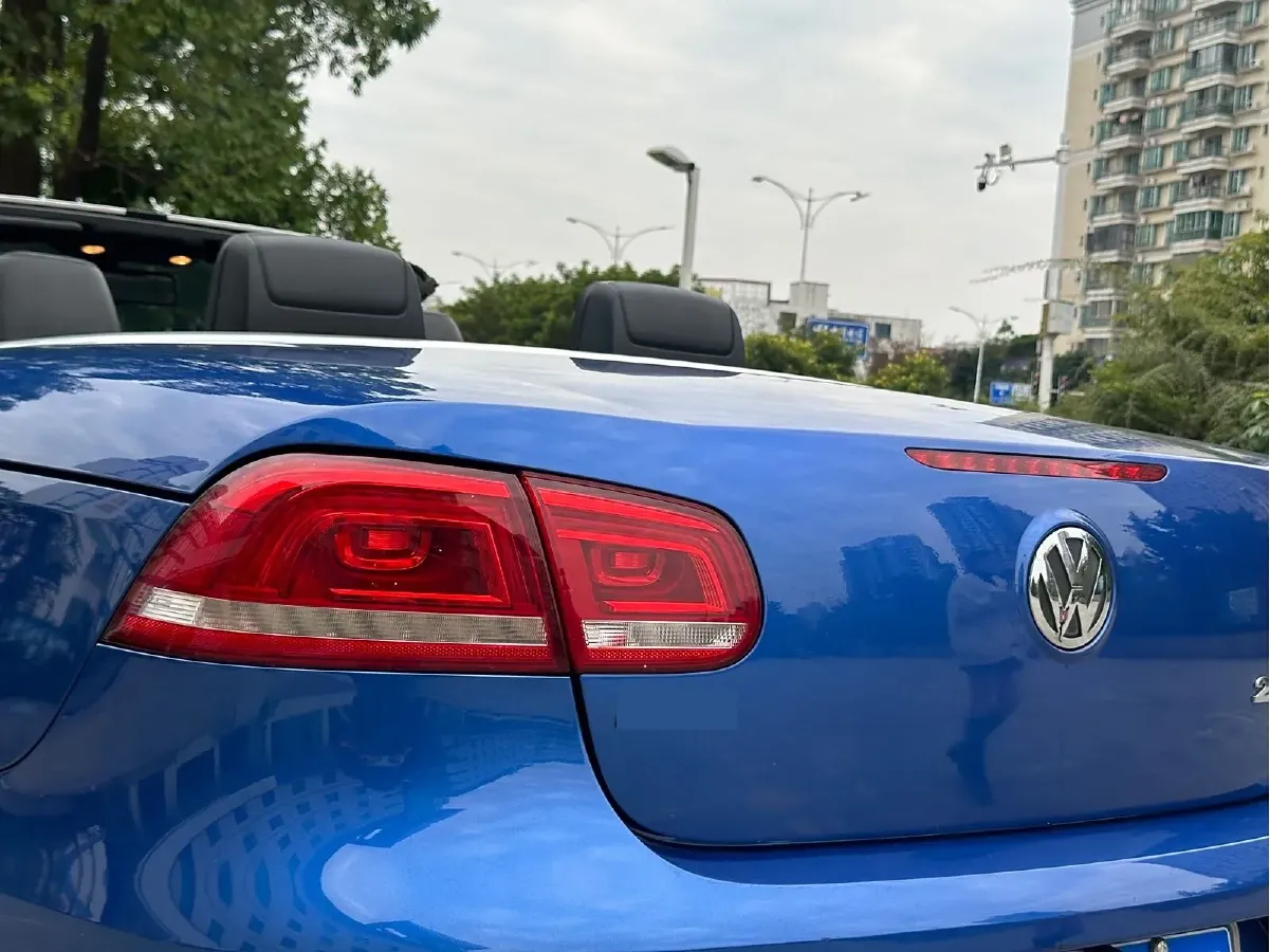 2011 Volkswagen Eos 2.0T 211HP L4 6DCT,autocango,china used car exporter,china ev exporter,chinese used car exporter,chinese used ev exporter