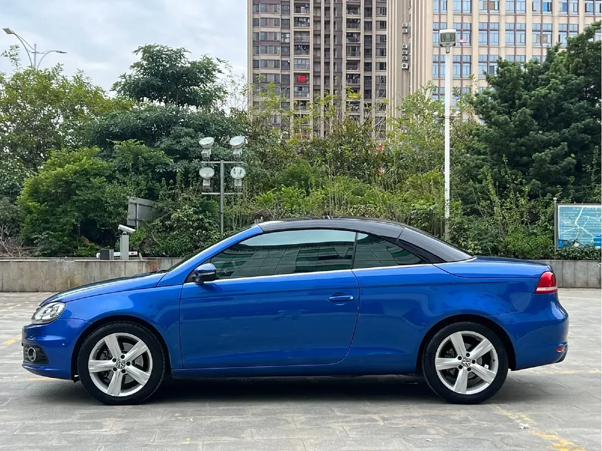2011 Volkswagen Eos 2.0T 211HP L4 6DCT,autocango,china used car exporter,china ev exporter,chinese used car exporter,chinese used ev exporter