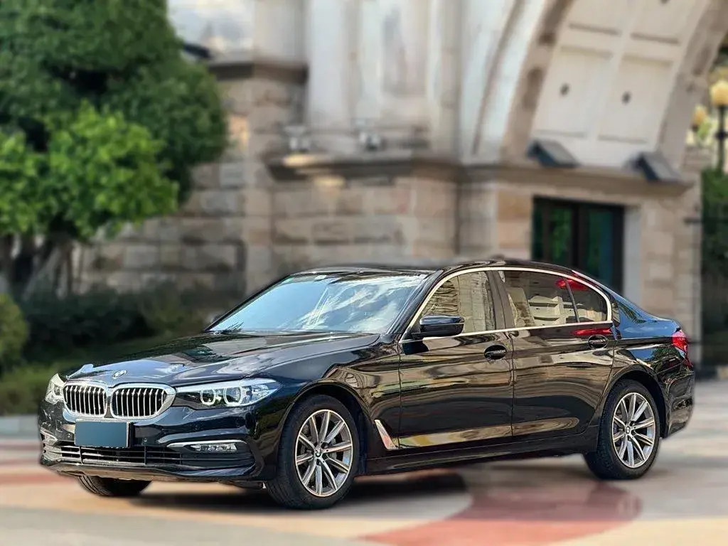 2018 BMW 5 Series 2.0T 224HP L4 8AT