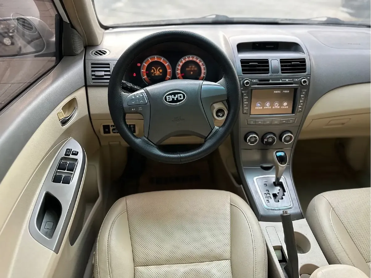 2013 BYD L3 1.5L 109HP L4 6DCT,autocango,china used car exporter,china ev exporter,chinese used car exporter,chinese used ev exporter