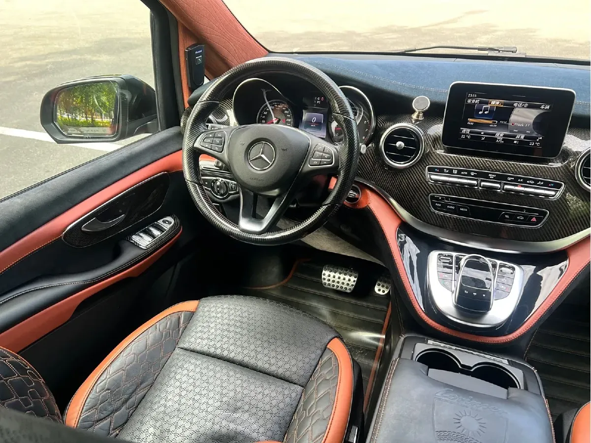 2017 Lorinser VS Series 2.0T 211HP L4 7AT,autocango,china used car exporter,china ev exporter,chinese used car exporter,chinese used ev exporter