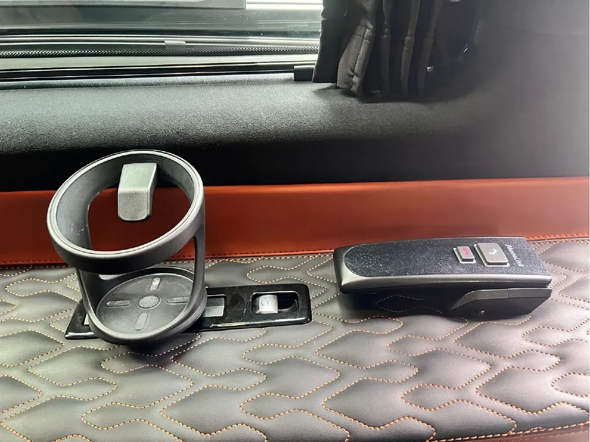 2017 Lorinser VS Series 2.0T 211HP L4 7AT,autocango,china used car exporter,china ev exporter,chinese used car exporter,chinese used ev exporter