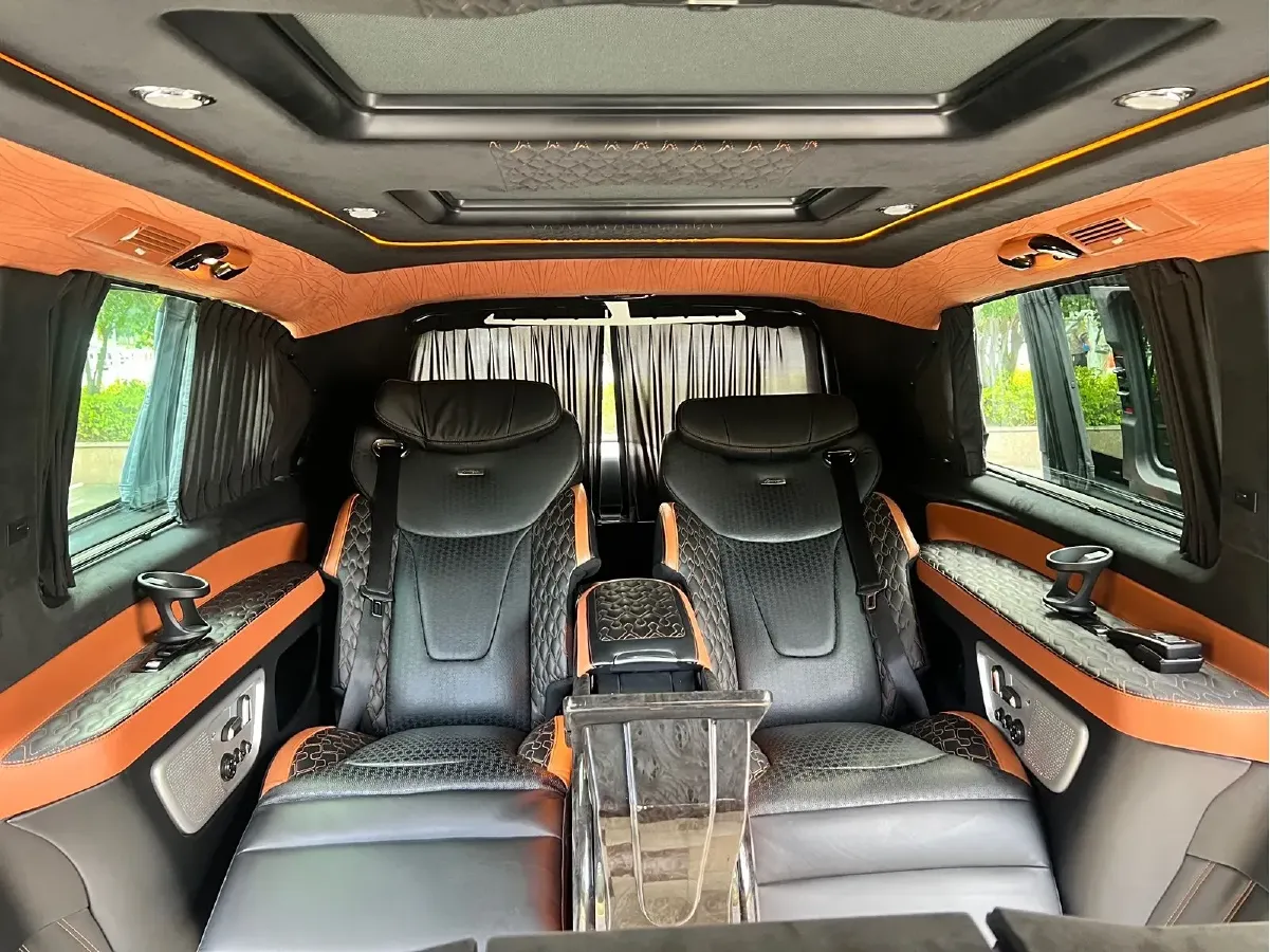 2017 Lorinser VS Series 2.0T 211HP L4 7AT,autocango,china used car exporter,china ev exporter,chinese used car exporter,chinese used ev exporter