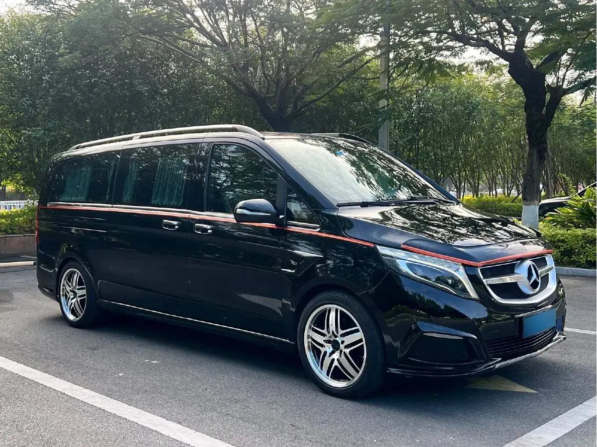 2017 Lorinser VS Series 2.0T 211HP L4 7AT,autocango,china used car exporter,china ev exporter,chinese used car exporter,chinese used ev exporter