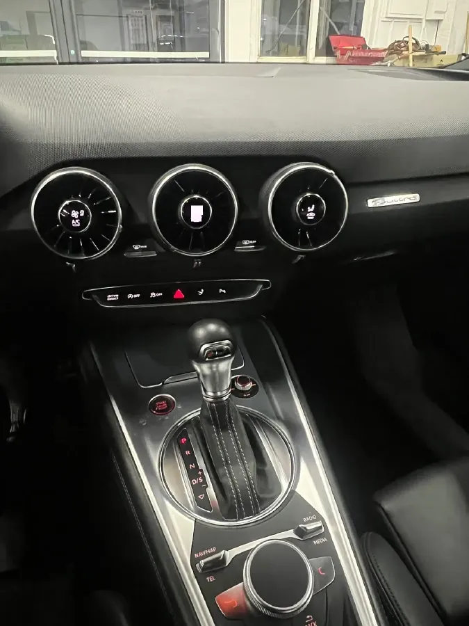 2017 Audi TTS 2.0T 286HP L4 6DCT,autocango,china used car exporter,china ev exporter,chinese used car exporter,chinese used ev exporter