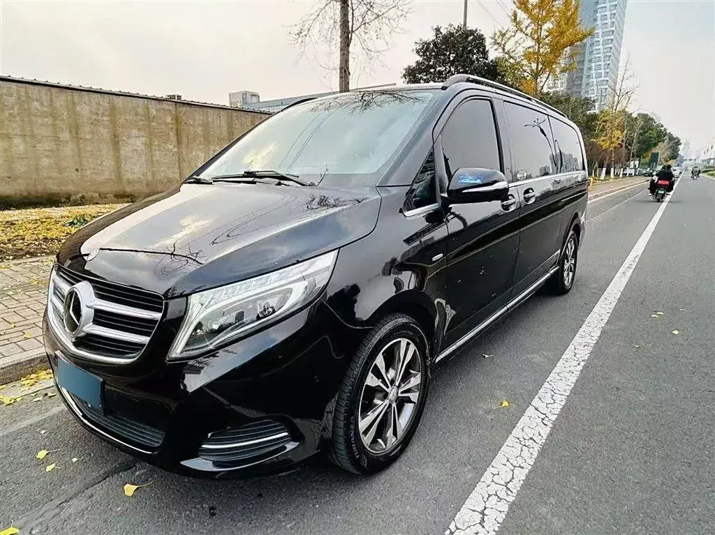 2016 Mercedes-Benz V Class 2.0T 211HP L4 7AT