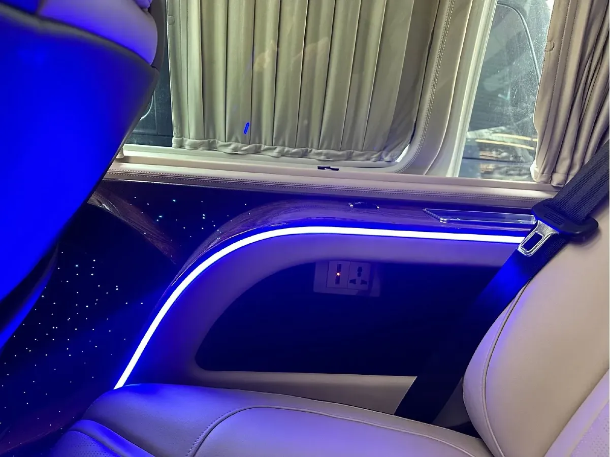 2021 Hyundai Staria 3.5L 272HP V6 8AT,autocango,china used car exporter,china ev exporter,chinese used car exporter,chinese used ev exporter