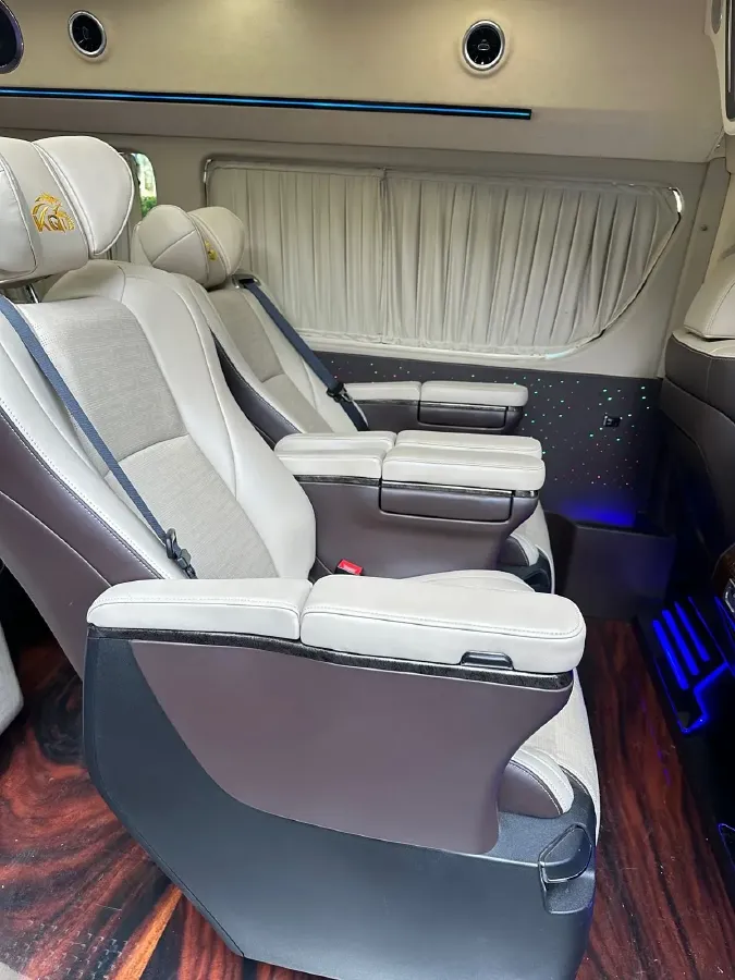 2021 Hyundai Staria 3.5L 272HP V6 8AT,autocango,china used car exporter,china ev exporter,chinese used car exporter,chinese used ev exporter