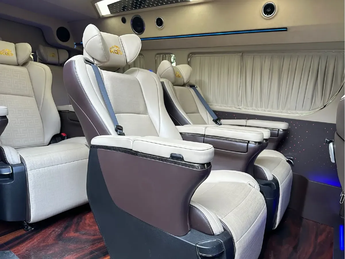 2021 Hyundai Staria 3.5L 272HP V6 8AT,autocango,china used car exporter,china ev exporter,chinese used car exporter,chinese used ev exporter