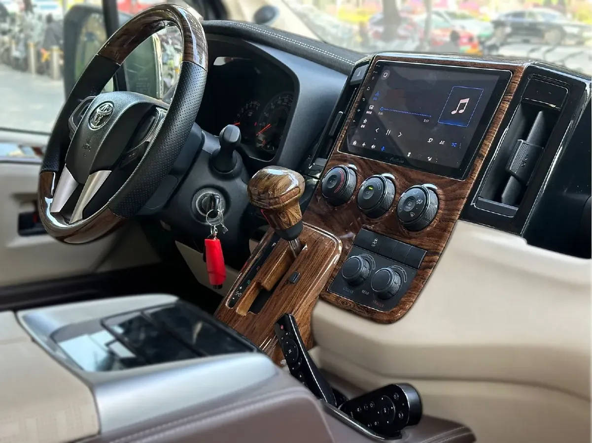 2021 Hyundai Staria 3.5L 272HP V6 8AT,autocango,china used car exporter,china ev exporter,chinese used car exporter,chinese used ev exporter