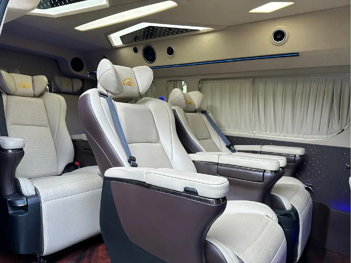 2021 Hyundai Staria 3.5L 272HP V6 8AT,autocango,china used car exporter,china ev exporter,chinese used car exporter,chinese used ev exporter