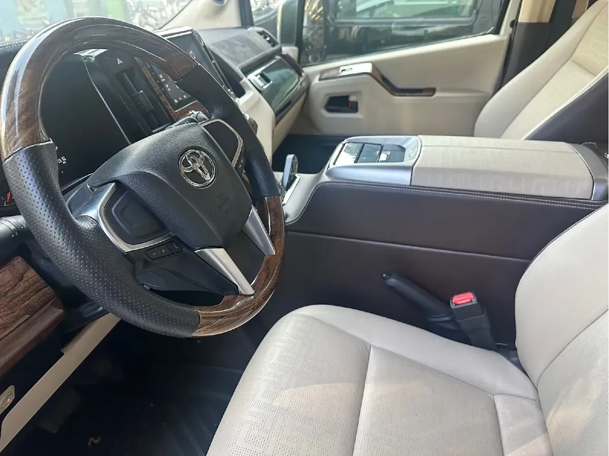 2021 Hyundai Staria 3.5L 272HP V6 8AT,autocango,china used car exporter,china ev exporter,chinese used car exporter,chinese used ev exporter