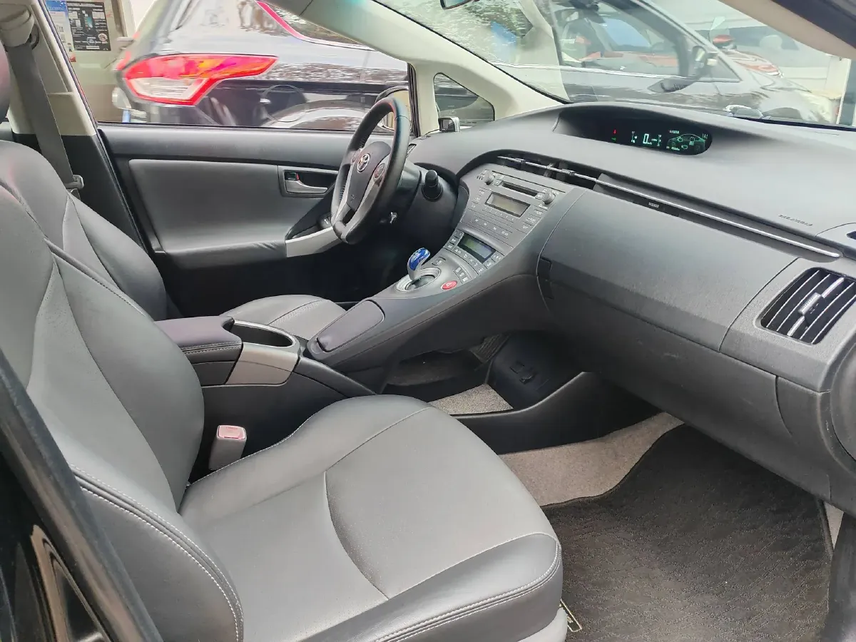 2012 Toyota Prius 1.8L 99HP L4 E-CVT Hybrid,autocango,china used car exporter,china ev exporter,chinese used car exporter,chinese used ev exporter