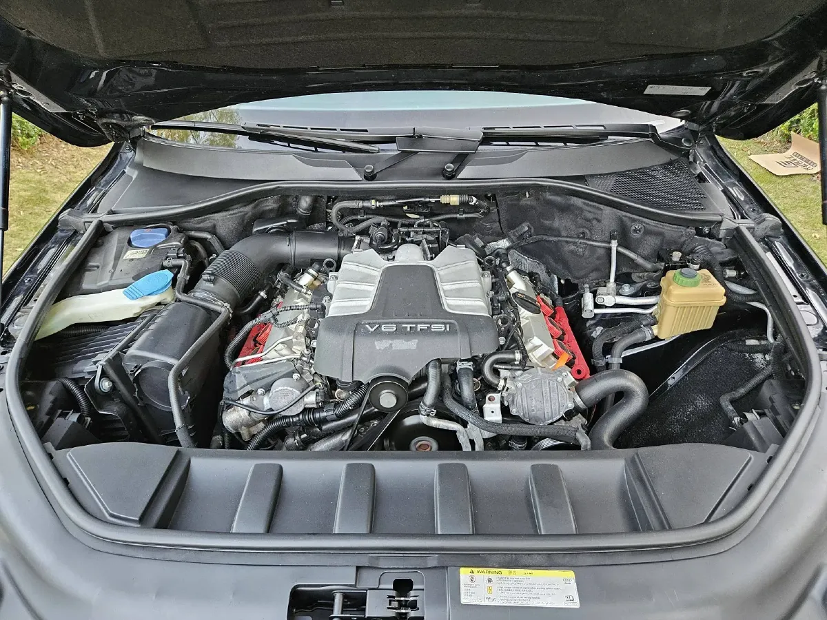 2011 Audi Q7 3.0T 272HP V6 8AT,autocango,china used car exporter,china ev exporter,chinese used car exporter,chinese used ev exporter