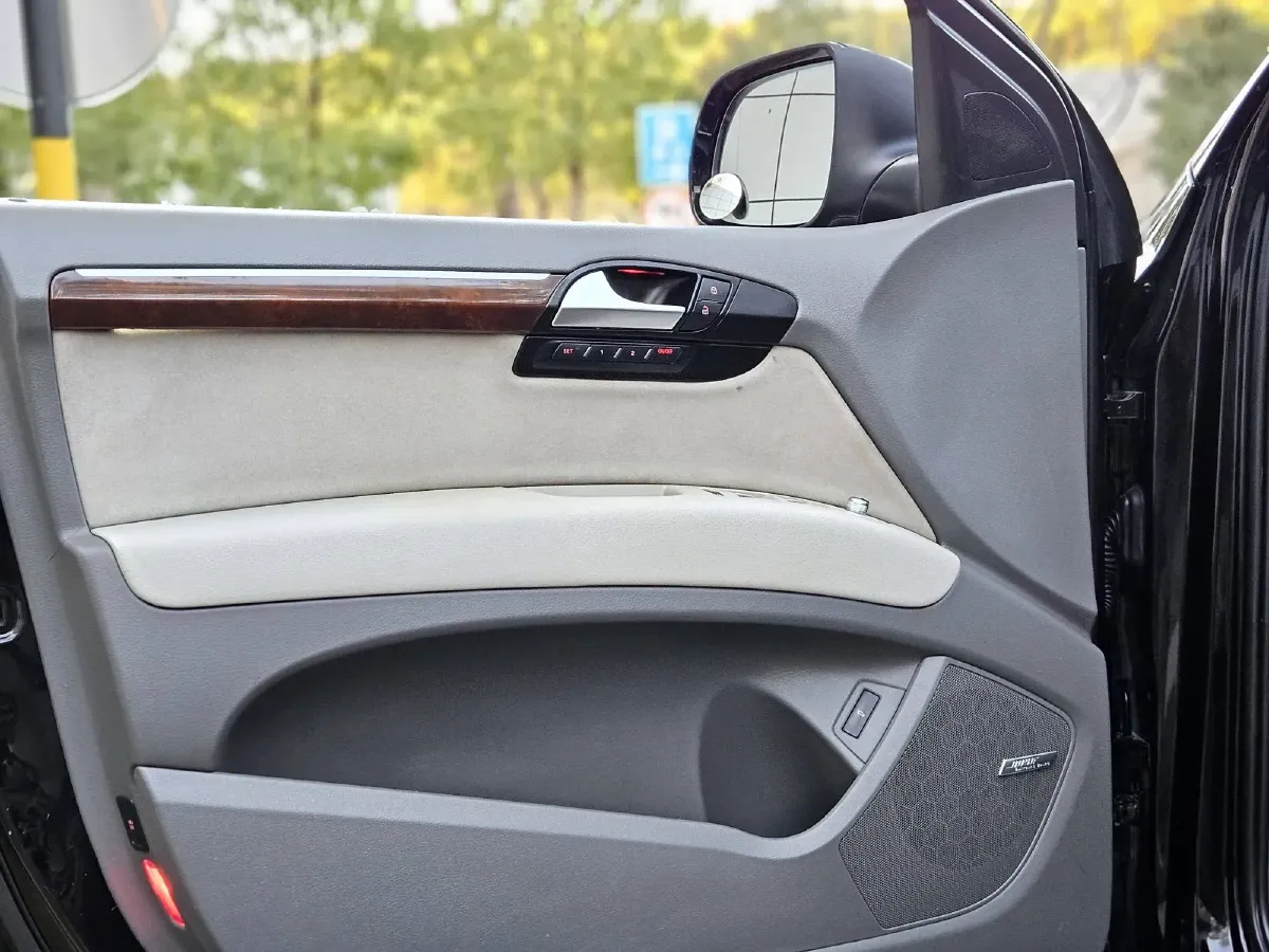 2011 Audi Q7 3.0T 272HP V6 8AT,autocango,china used car exporter,china ev exporter,chinese used car exporter,chinese used ev exporter