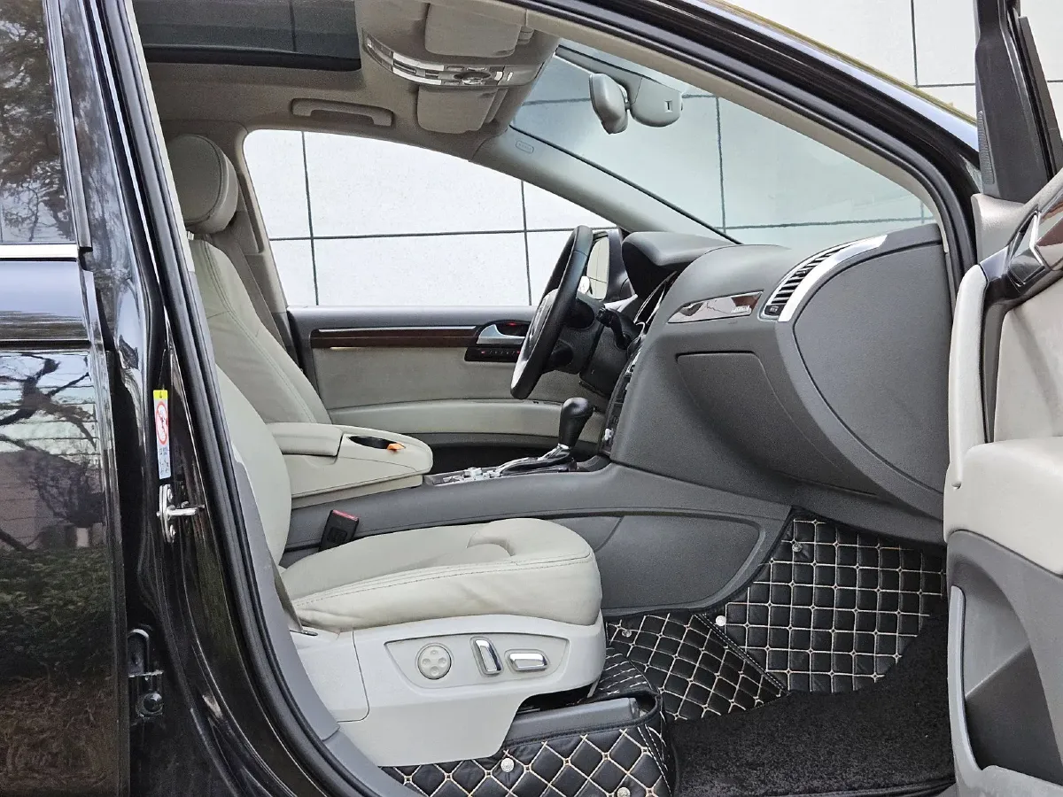 2011 Audi Q7 3.0T 272HP V6 8AT,autocango,china used car exporter,china ev exporter,chinese used car exporter,chinese used ev exporter