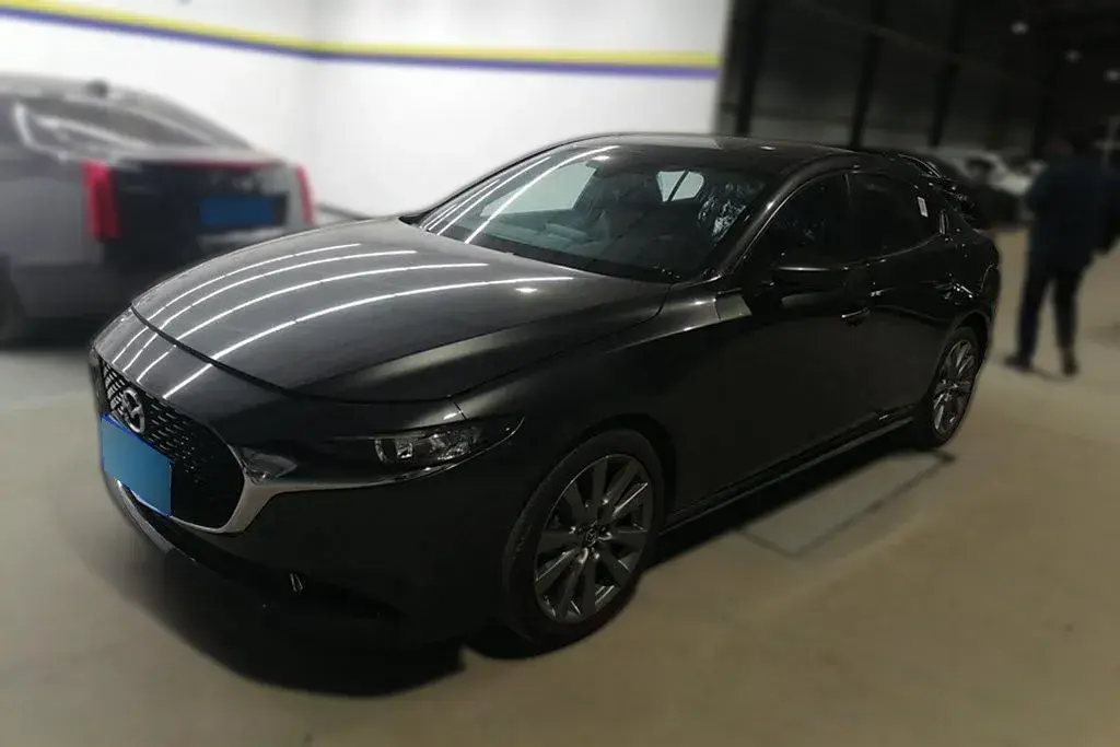 2021 Mazda 3 Axela 2.0L 158HP L4 6AT