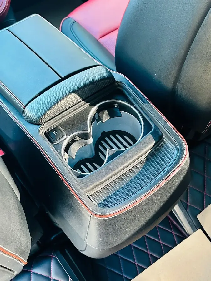 2023 Brabus V Class 2.0T 245HP L4 9AT,autocango,china used car exporter,china ev exporter,chinese used car exporter,chinese used ev exporter