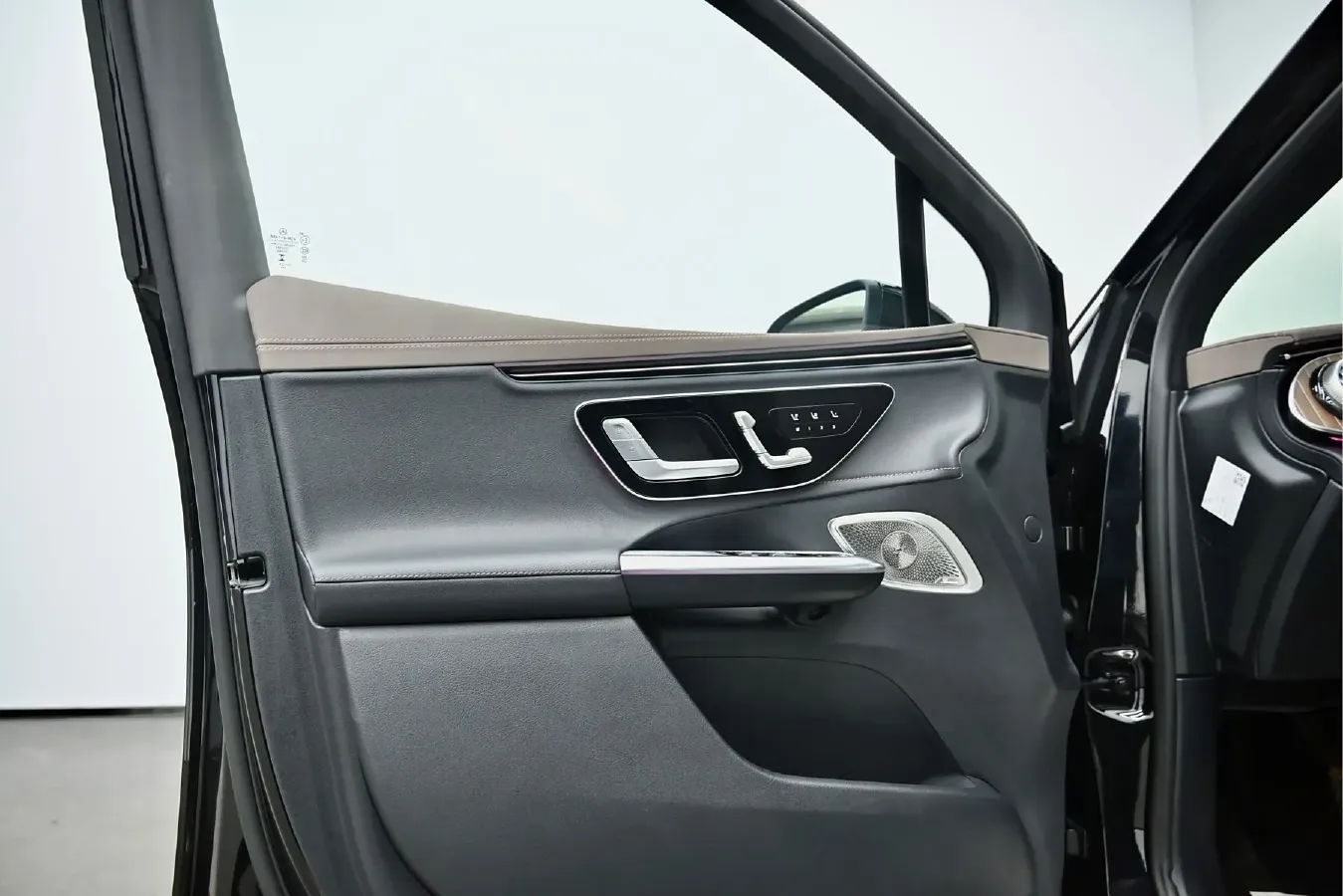 2024 Mercedes-Benz EQE SUV BEV 96.1KWH,autocango,china used car exporter,china ev exporter,chinese used car exporter,chinese used ev exporter