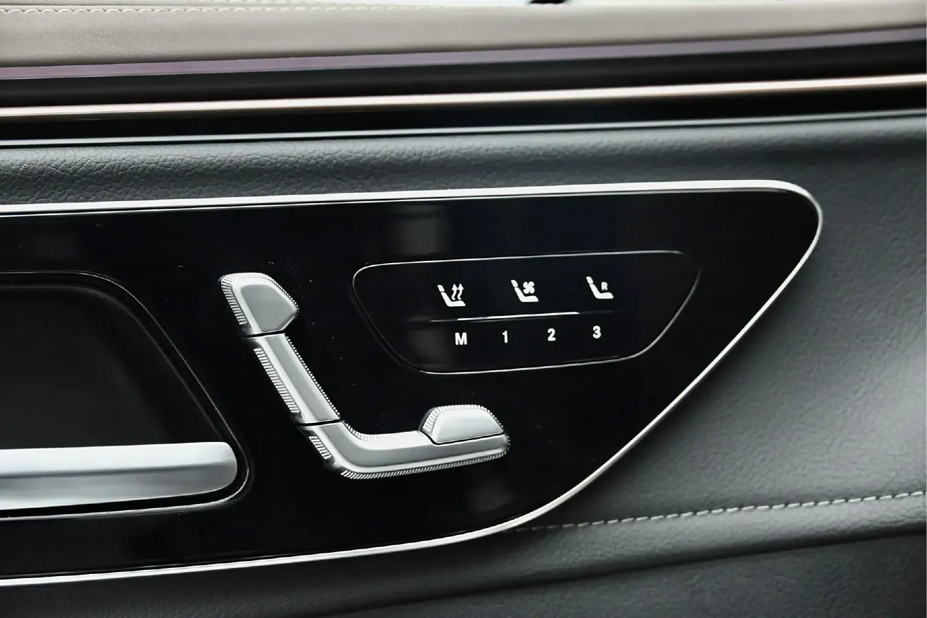 2024 Mercedes-Benz EQE SUV BEV 96.1KWH,autocango,china used car exporter,china ev exporter,chinese used car exporter,chinese used ev exporter