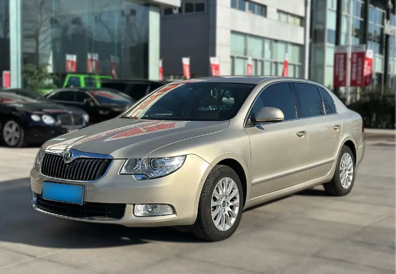 2012 Skoda Superb 2.0T 200HP L4 6AT