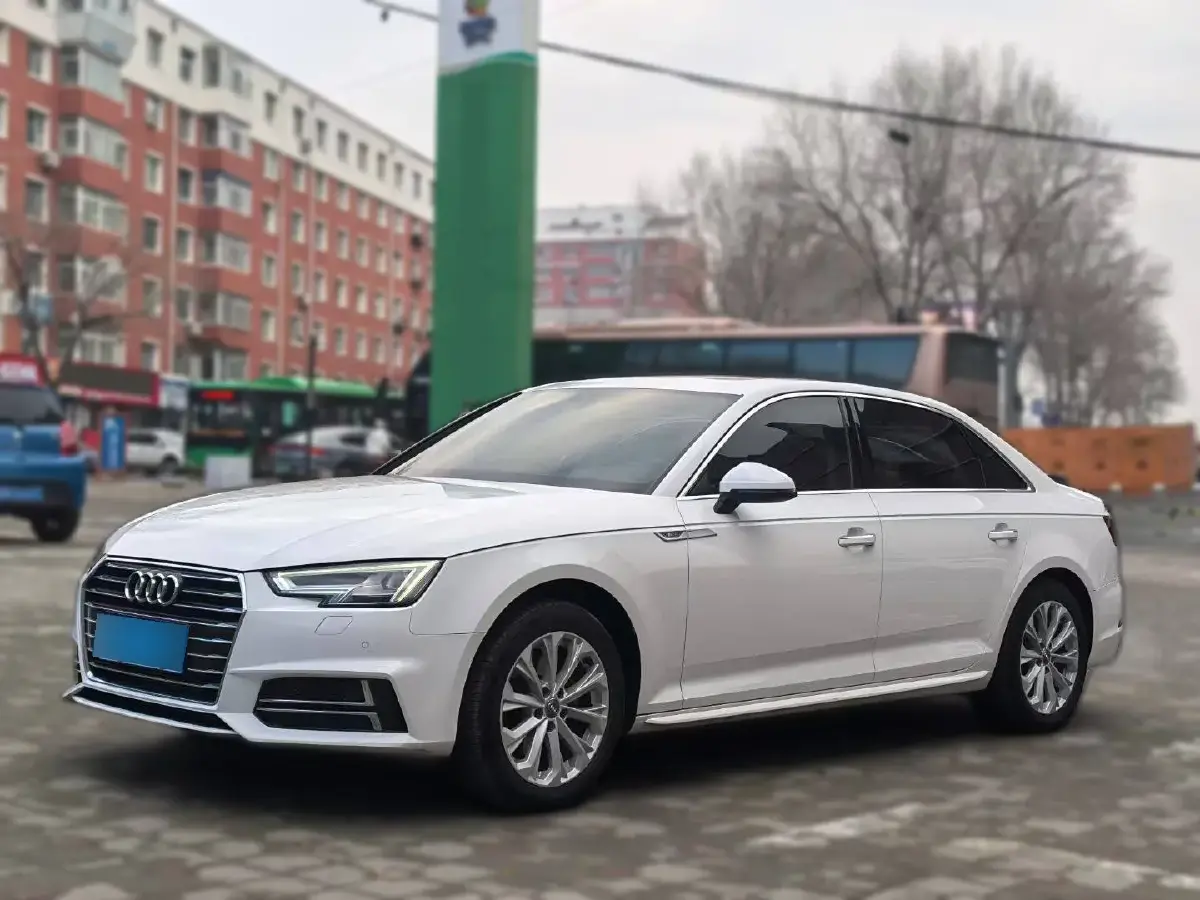 2019 Audi A4L 2.0T 190HP L4 7DCT