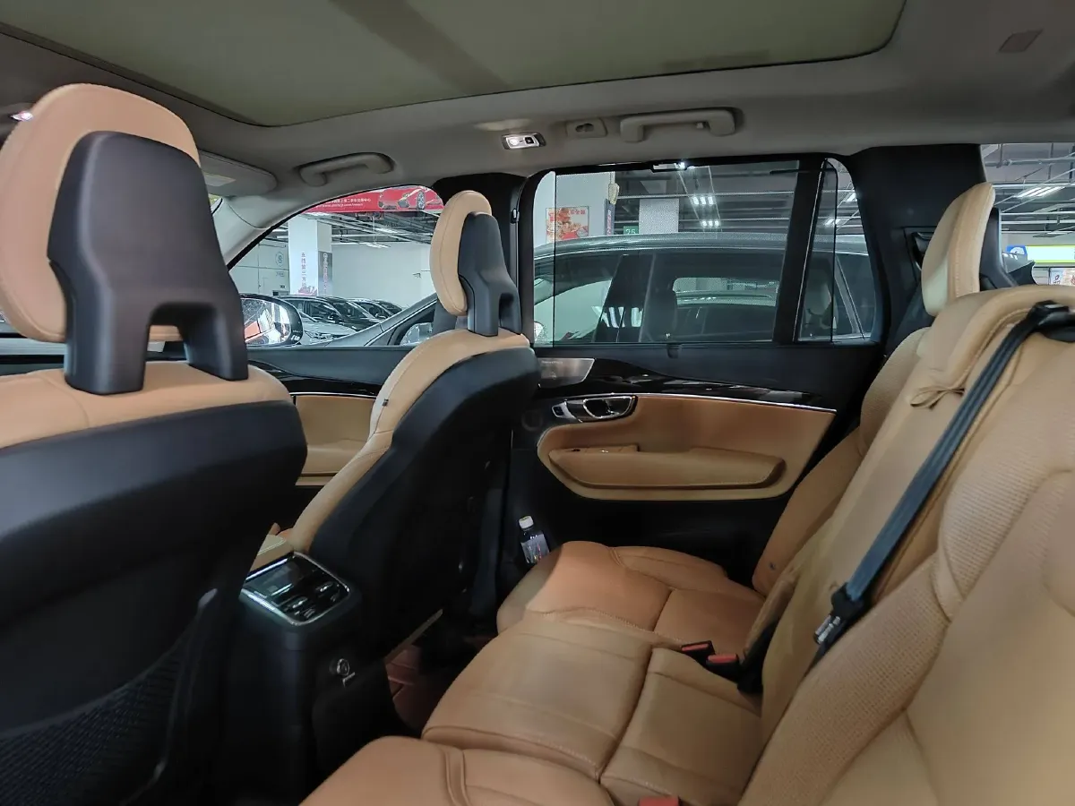 2016 Volvo XC90 PHEV 2.0T 320HP L4 8AT PHEV 9.2KWH,autocango,china used car exporter,china ev exporter,chinese used car exporter,chinese used ev exporter