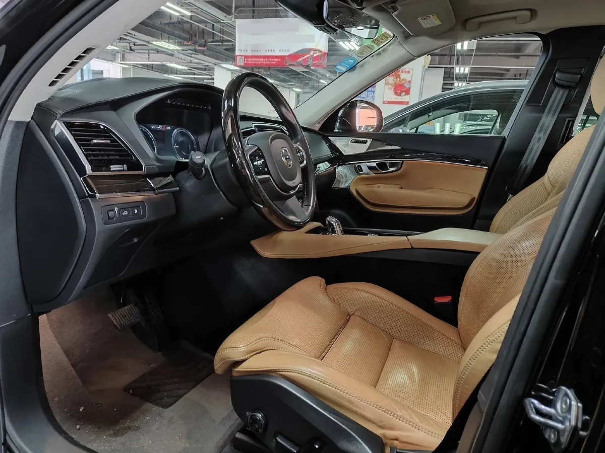 2016 Volvo XC90 PHEV 2.0T 320HP L4 8AT PHEV 9.2KWH,autocango,china used car exporter,china ev exporter,chinese used car exporter,chinese used ev exporter