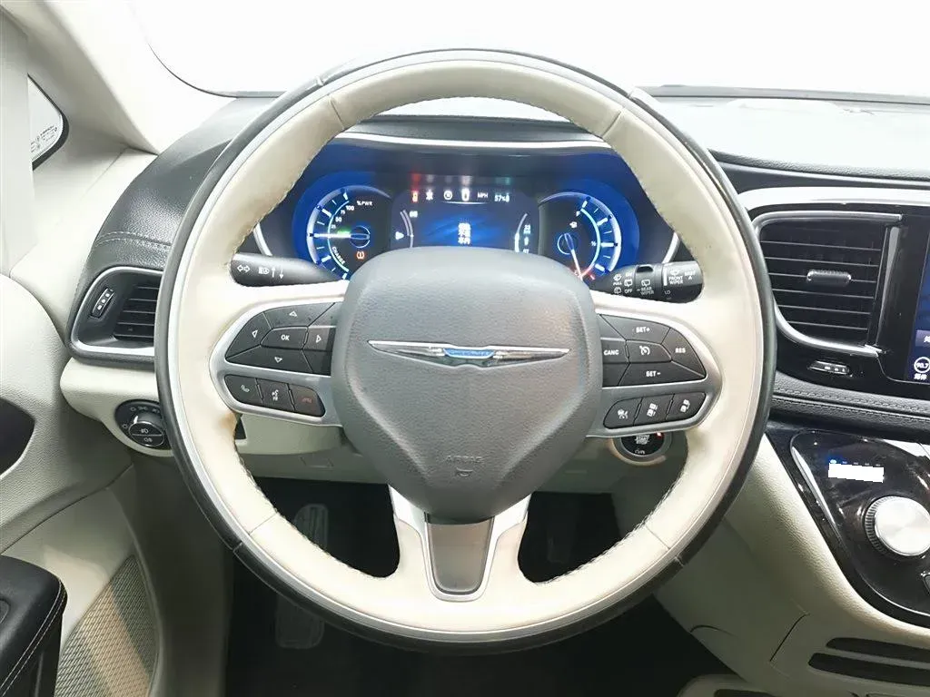 2019 Chrysler Pacifica 3.6L 245HP V6 E-CVT PHEV 16KWH,autocango,china used car exporter,china ev exporter,chinese used car exporter,chinese used ev exporter