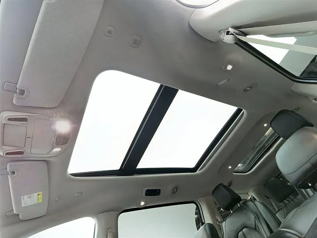 2019 Chrysler Pacifica 3.6L 245HP V6 E-CVT PHEV 16KWH,autocango,china used car exporter,china ev exporter,chinese used car exporter,chinese used ev exporter