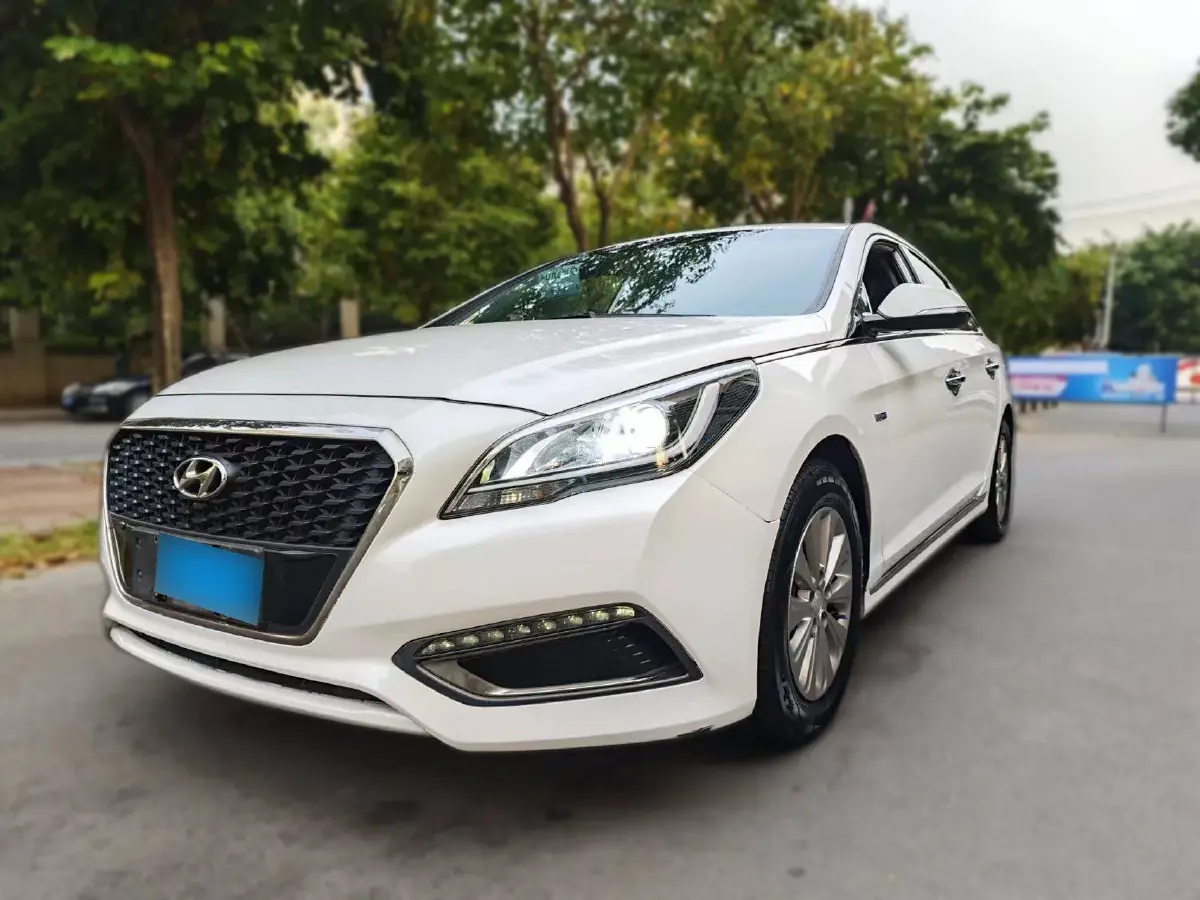 2016 Hyundai Sonata 2.0L 156HP L4 6AT Hybrid